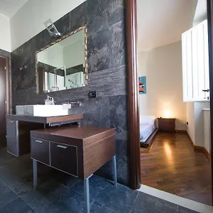 Domus Regis Bed & Breakfast